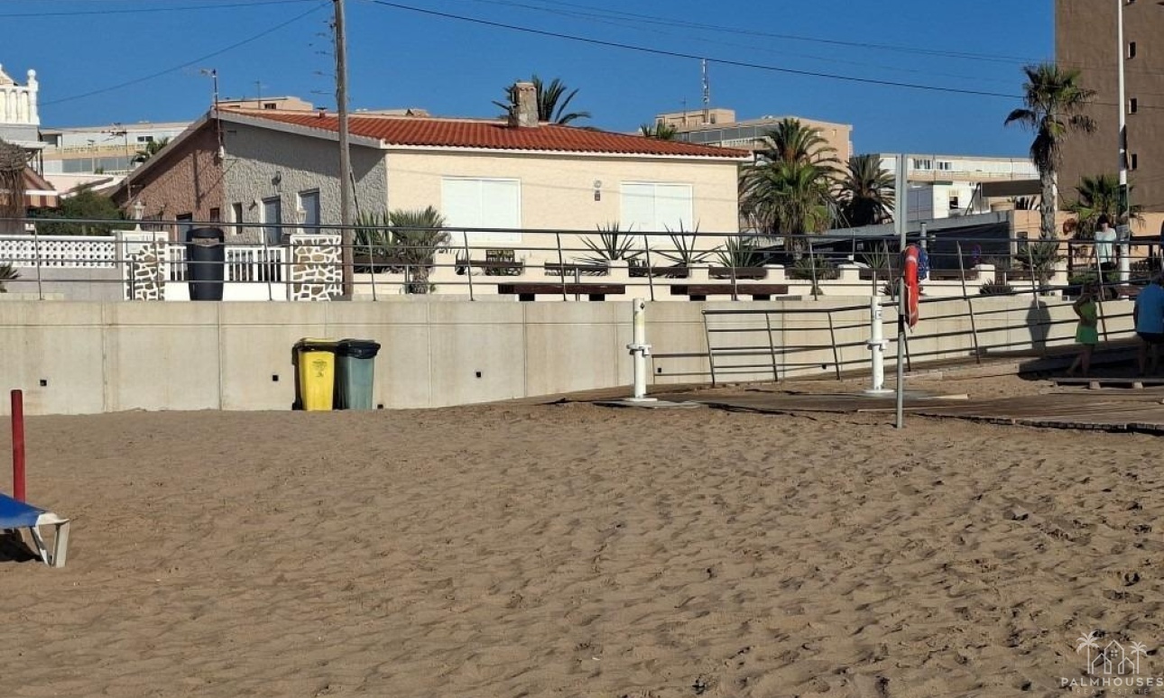 Resale - House - Torrevieja - Los Europeos