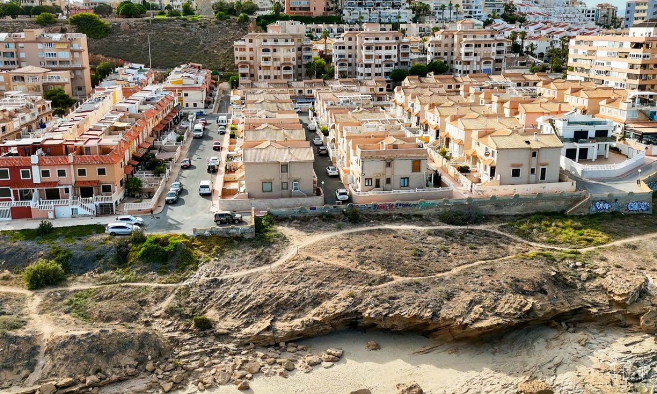 Resale - House - Torrevieja - Playa De La Mata