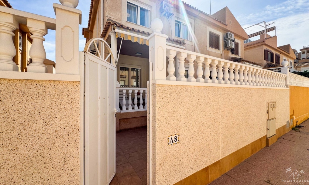 Resale - House - Torrevieja - Playa De La Mata
