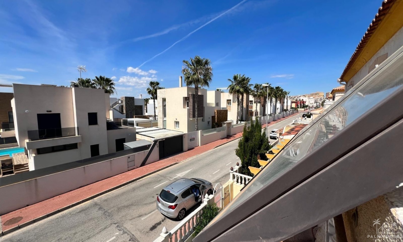 Resale - House - Torrevieja - Torre La Mata