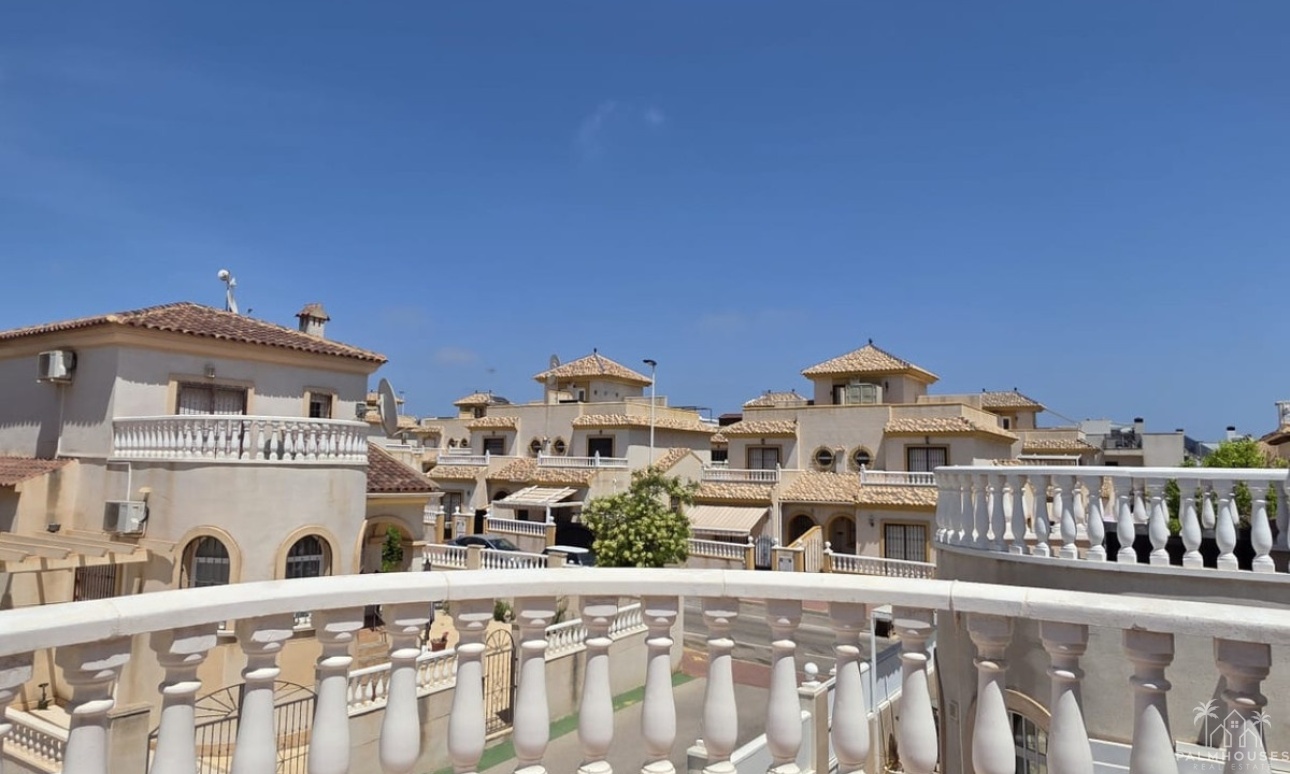 Resale - House - Torrevieja - Torrevieja Centro