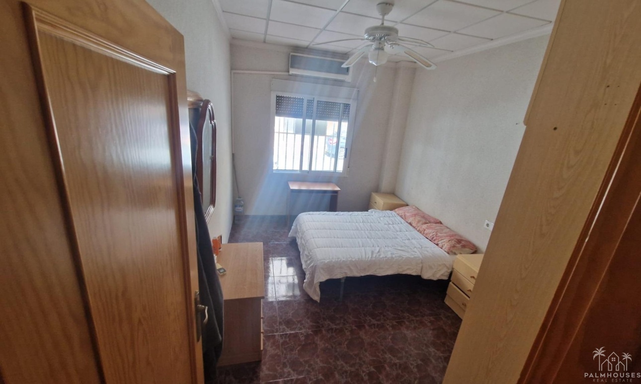 Resale - House - Torrevieja