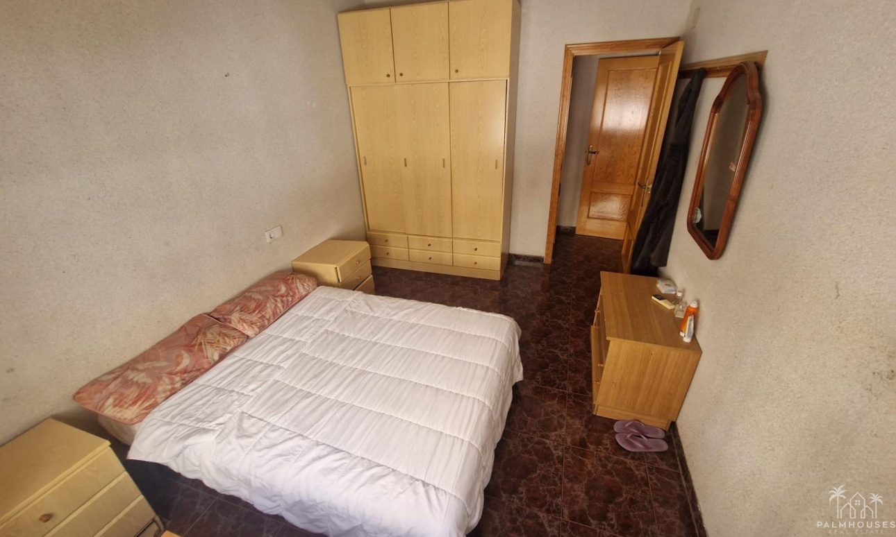 Resale - House - Torrevieja