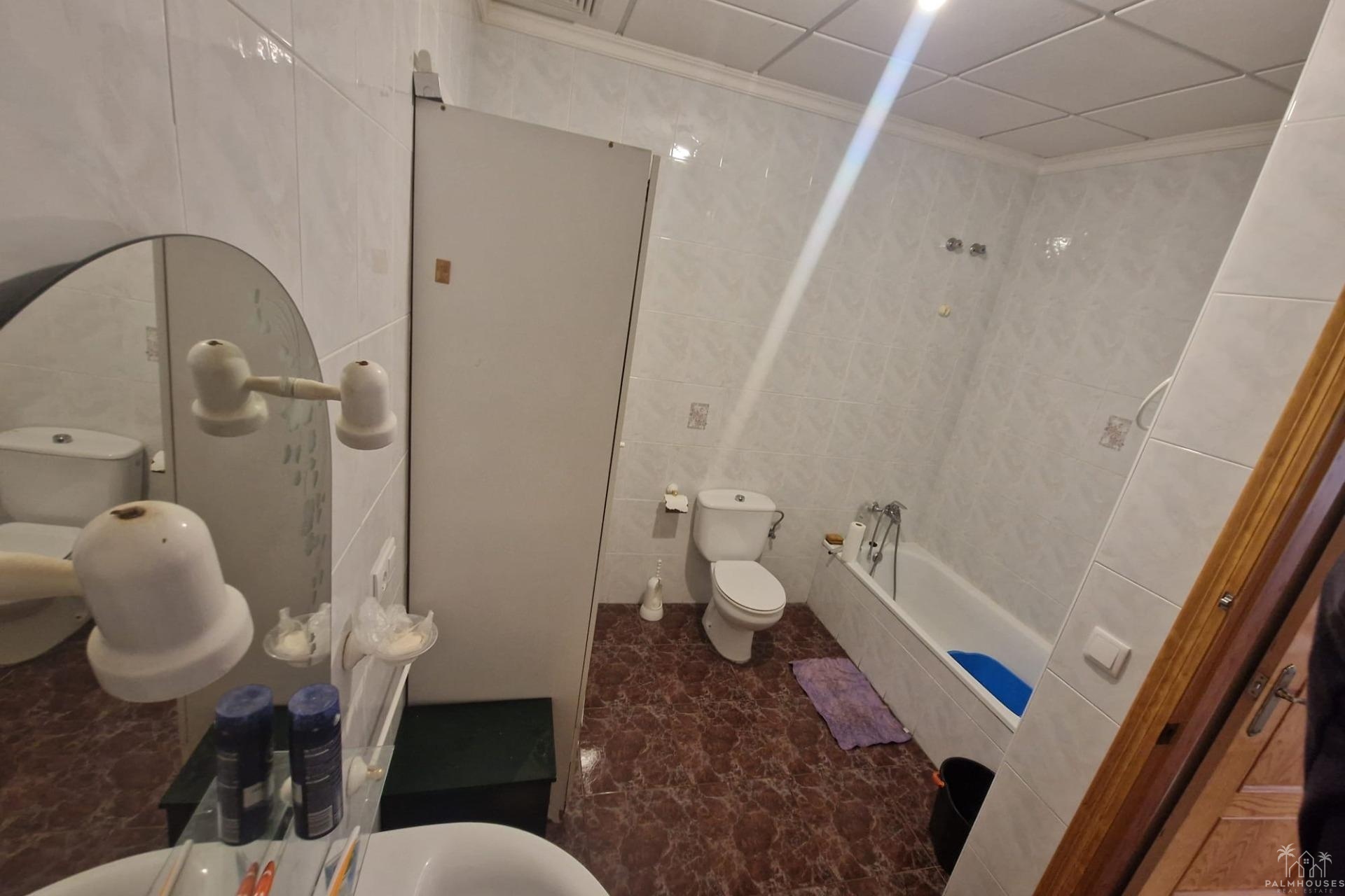 Resale - House - Torrevieja