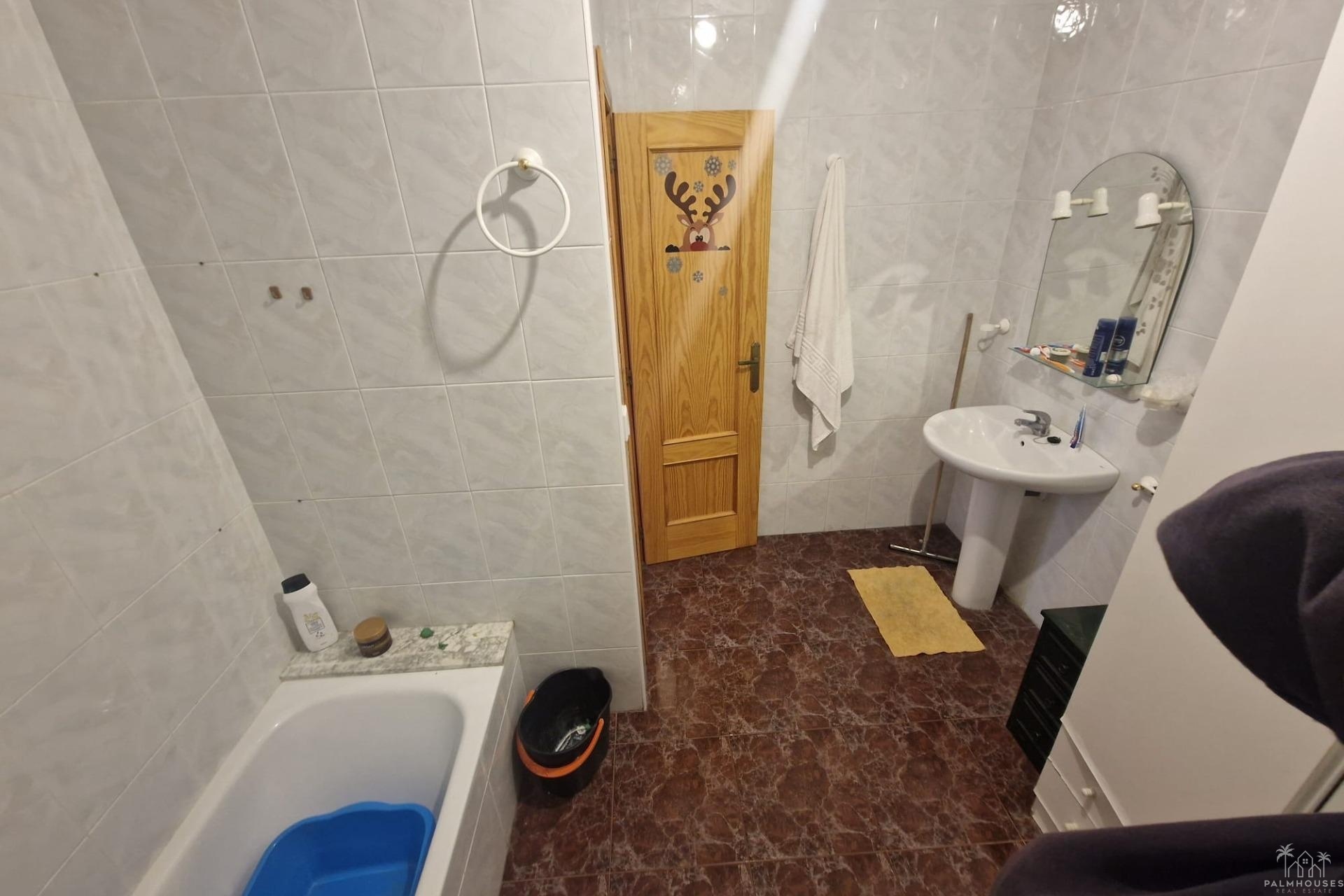 Resale - House - Torrevieja