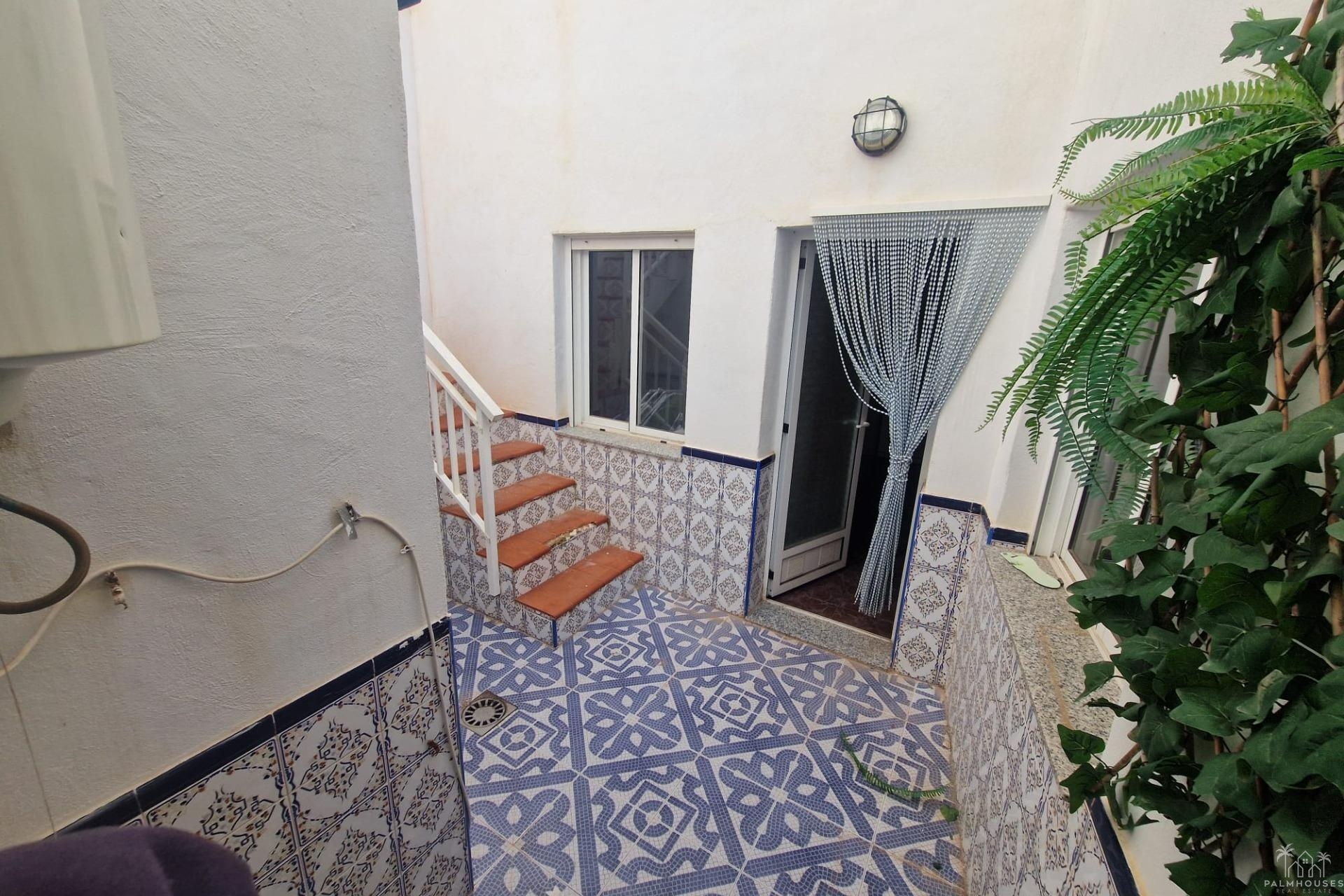 Resale - House - Torrevieja
