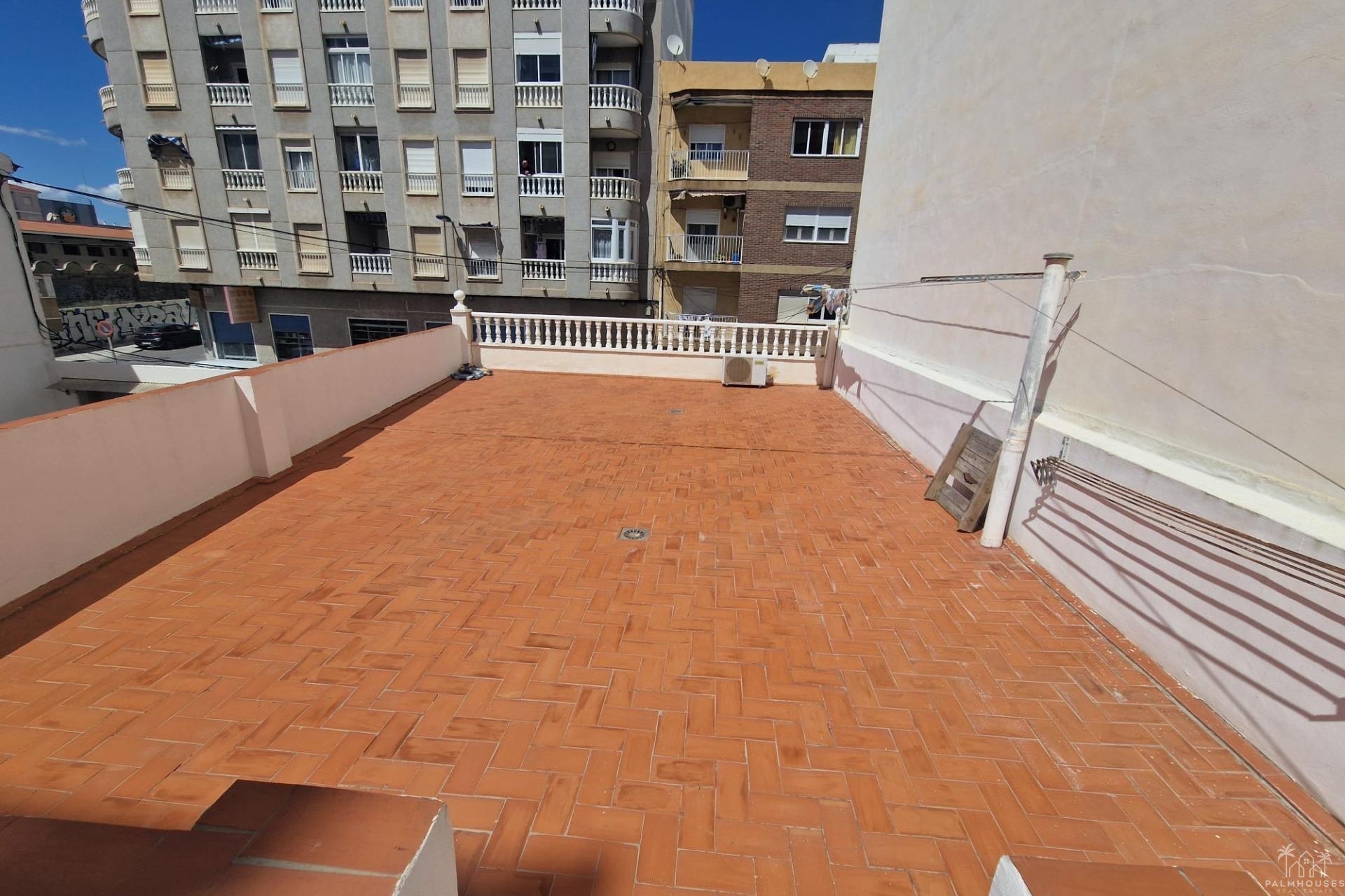 Resale - House - Torrevieja