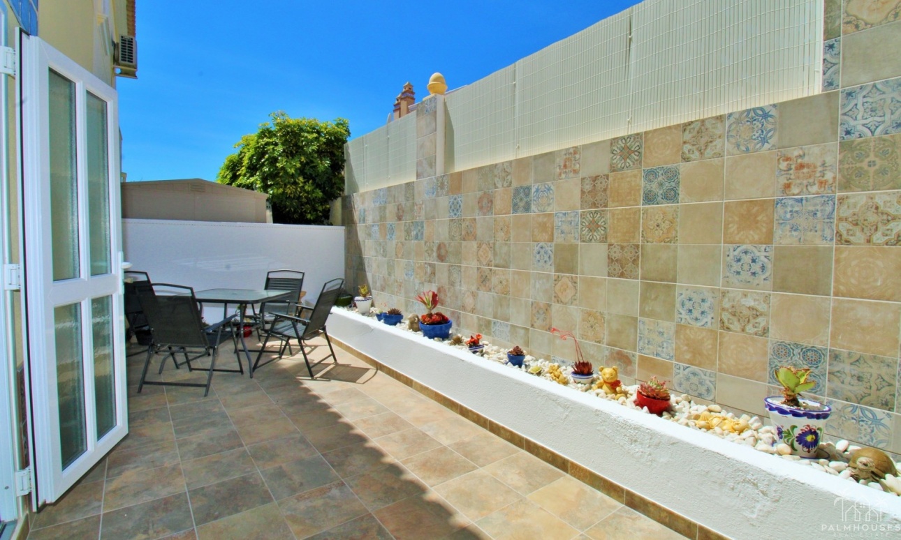 Resale - House - Villamartin