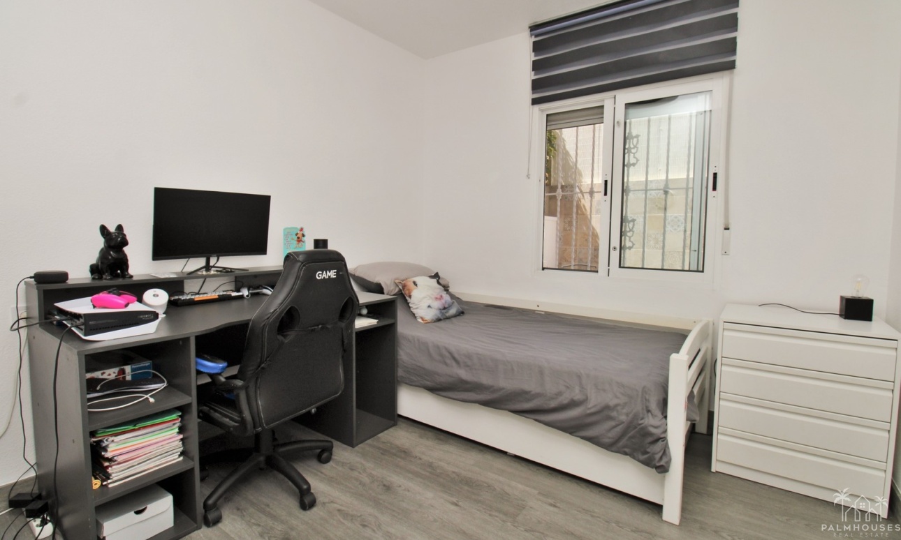 Resale - House - Villamartin