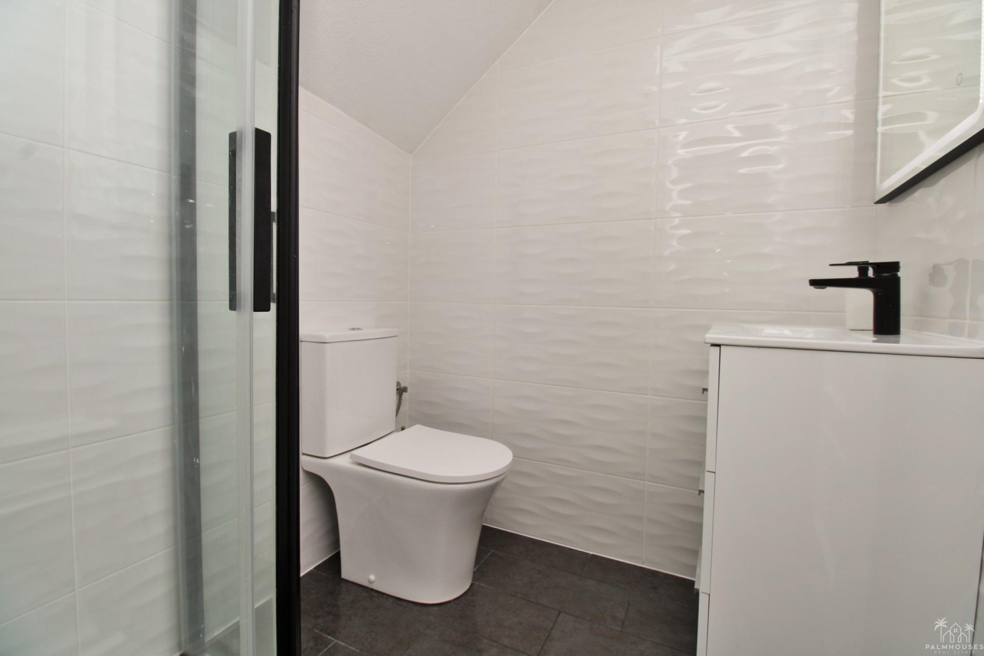 Resale - House - Villamartin