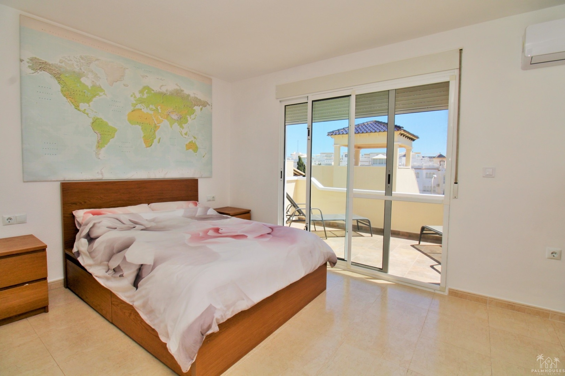 Resale - House - Villamartin