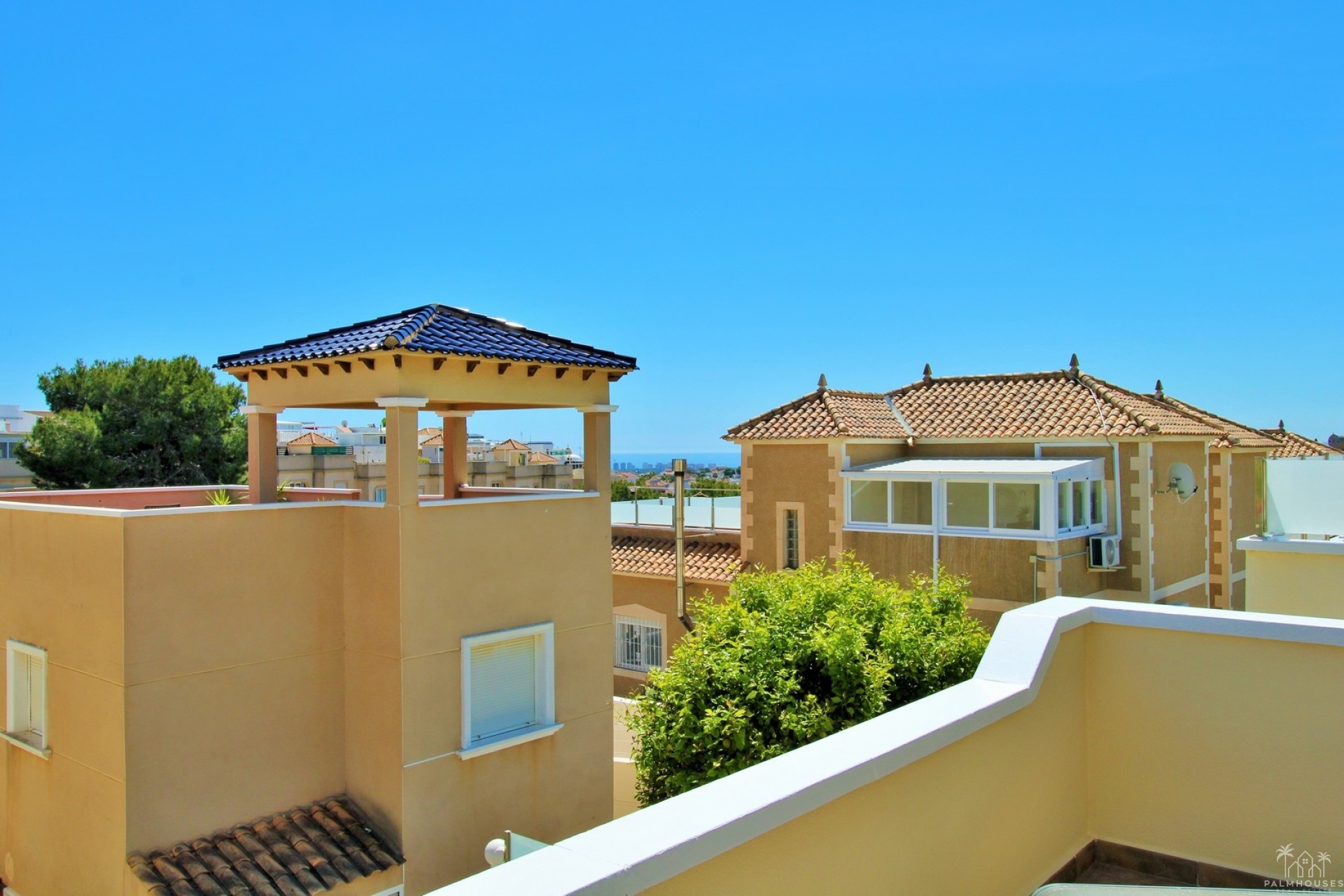 Resale - House - Villamartin