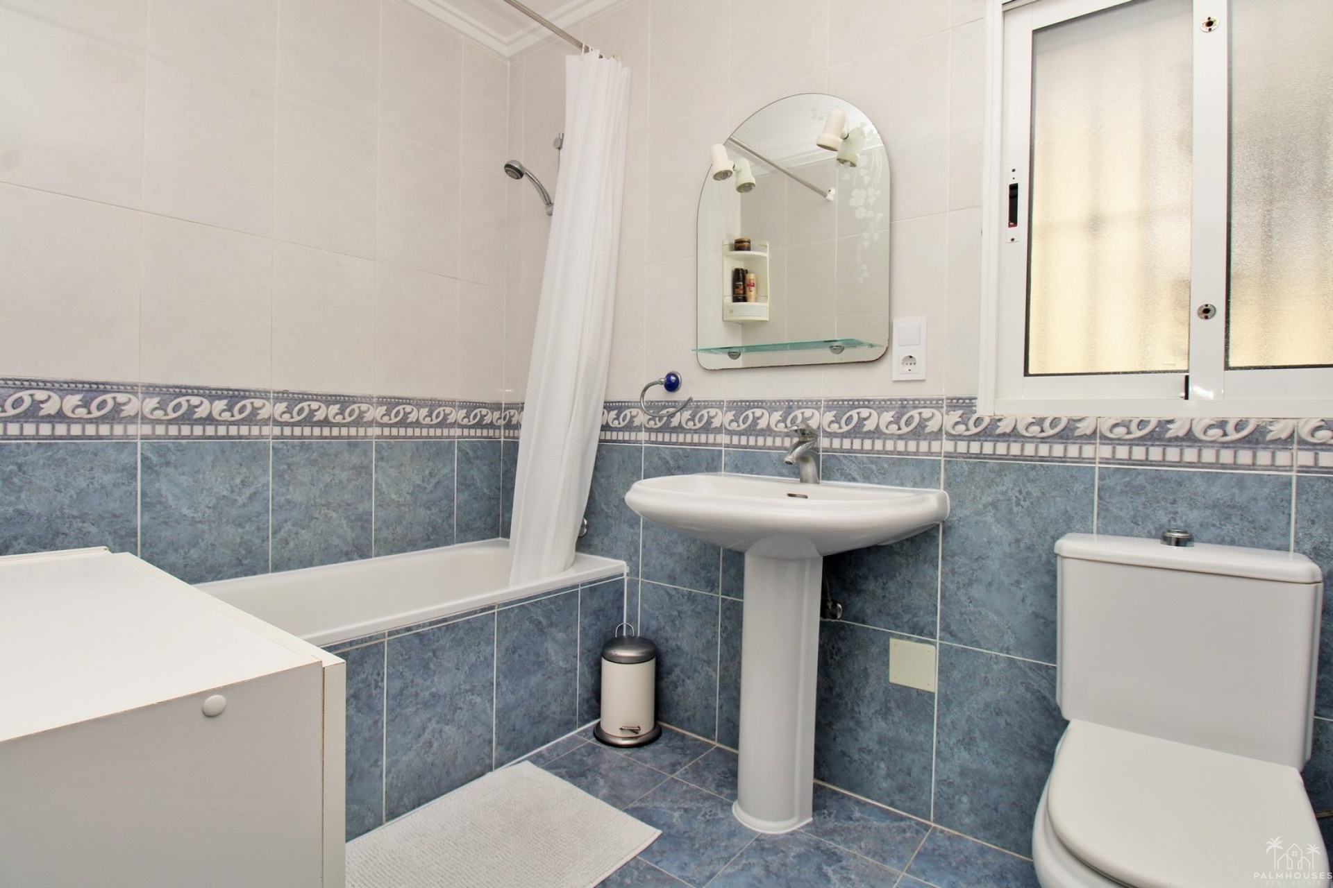 Resale - House - Villamartin