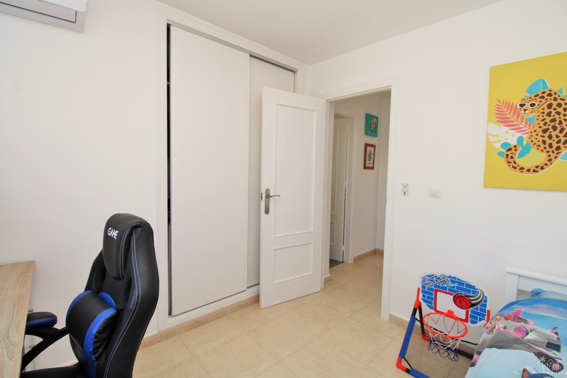 Resale - House - Villamartin