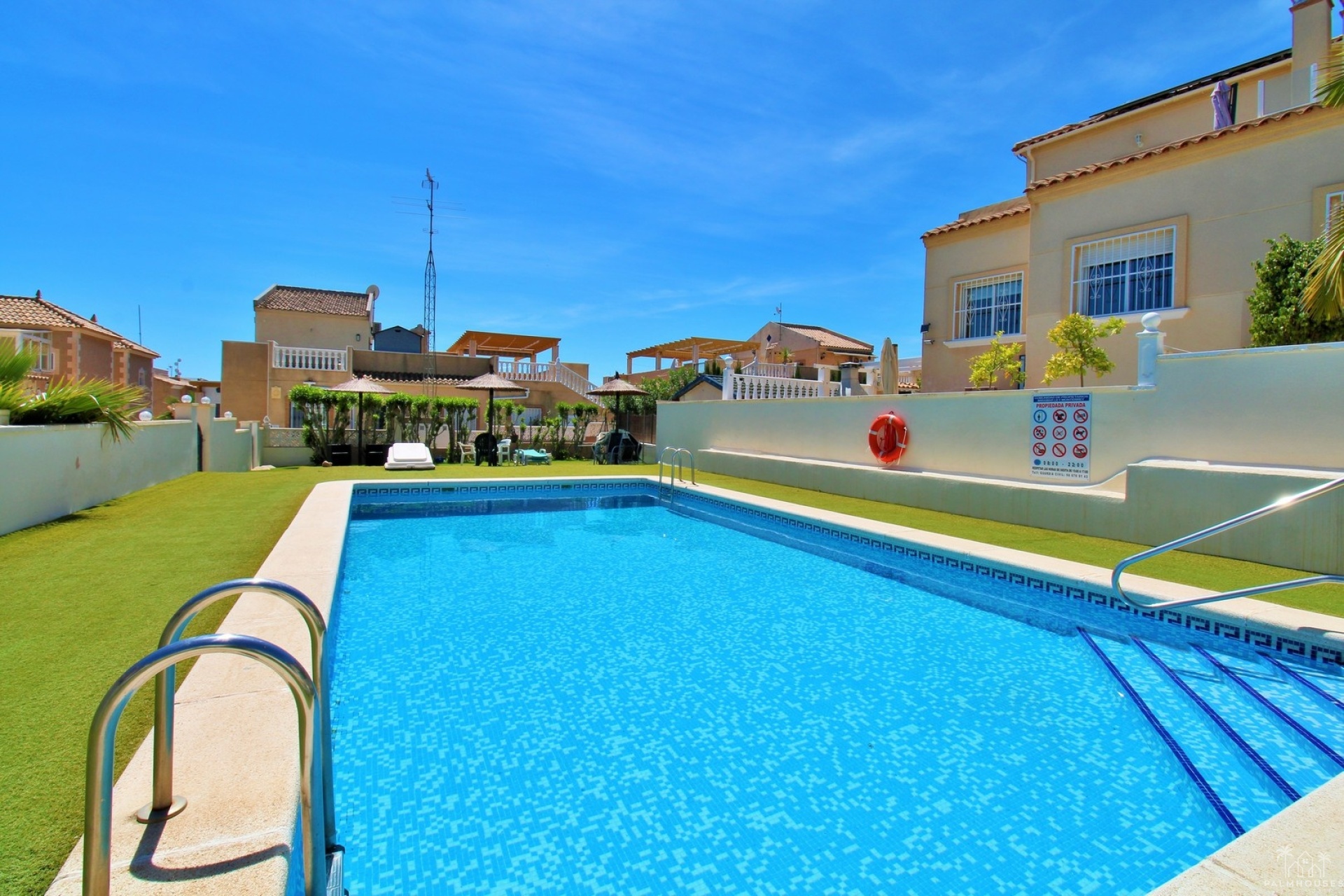Resale - House - Villamartin