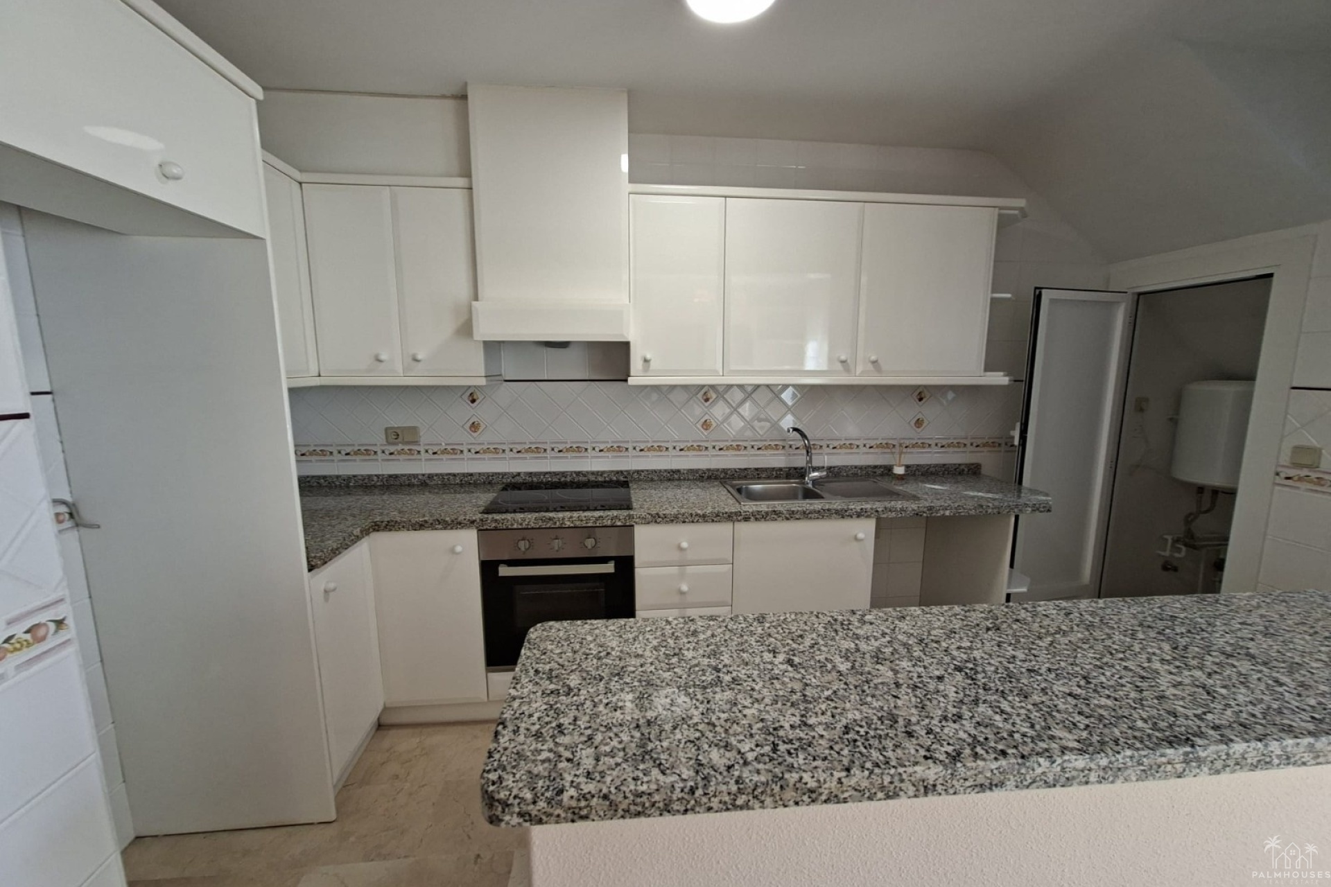 Resale - House - Villamartin