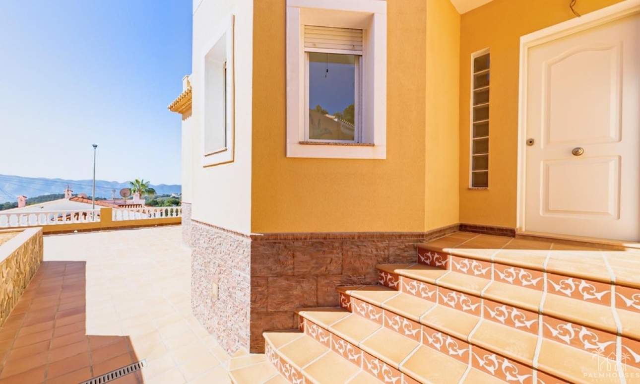 Resale - Villa - Alfaz del Pi - L'Alfás del Pi Centro