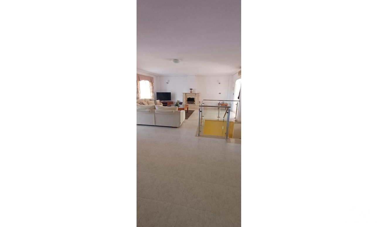 Resale - Villa - Algorfa - Algorfa Centro