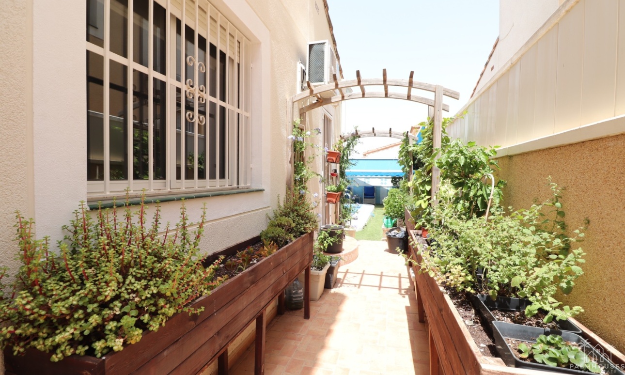 Resale - Villa - Algorfa - Montebello