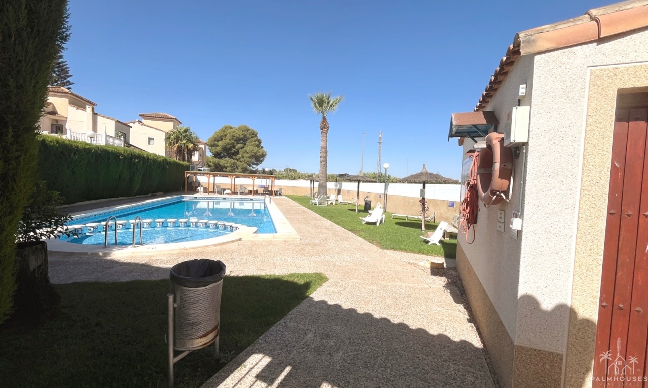 Resale - Villa - Algorfa - Montebello
