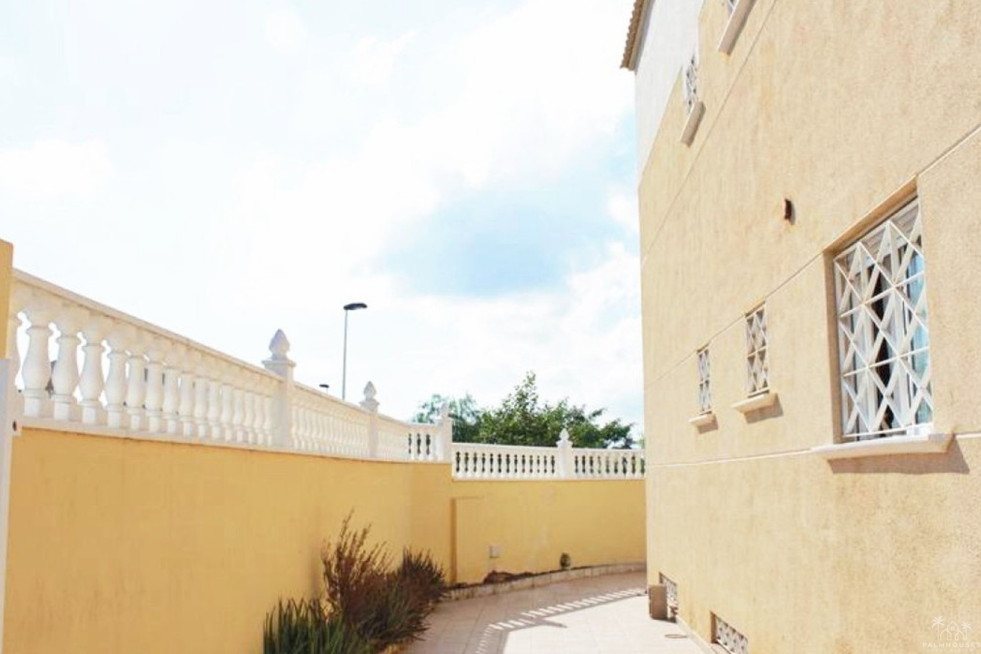 Resale - Villa - Alicante City - La Torreta