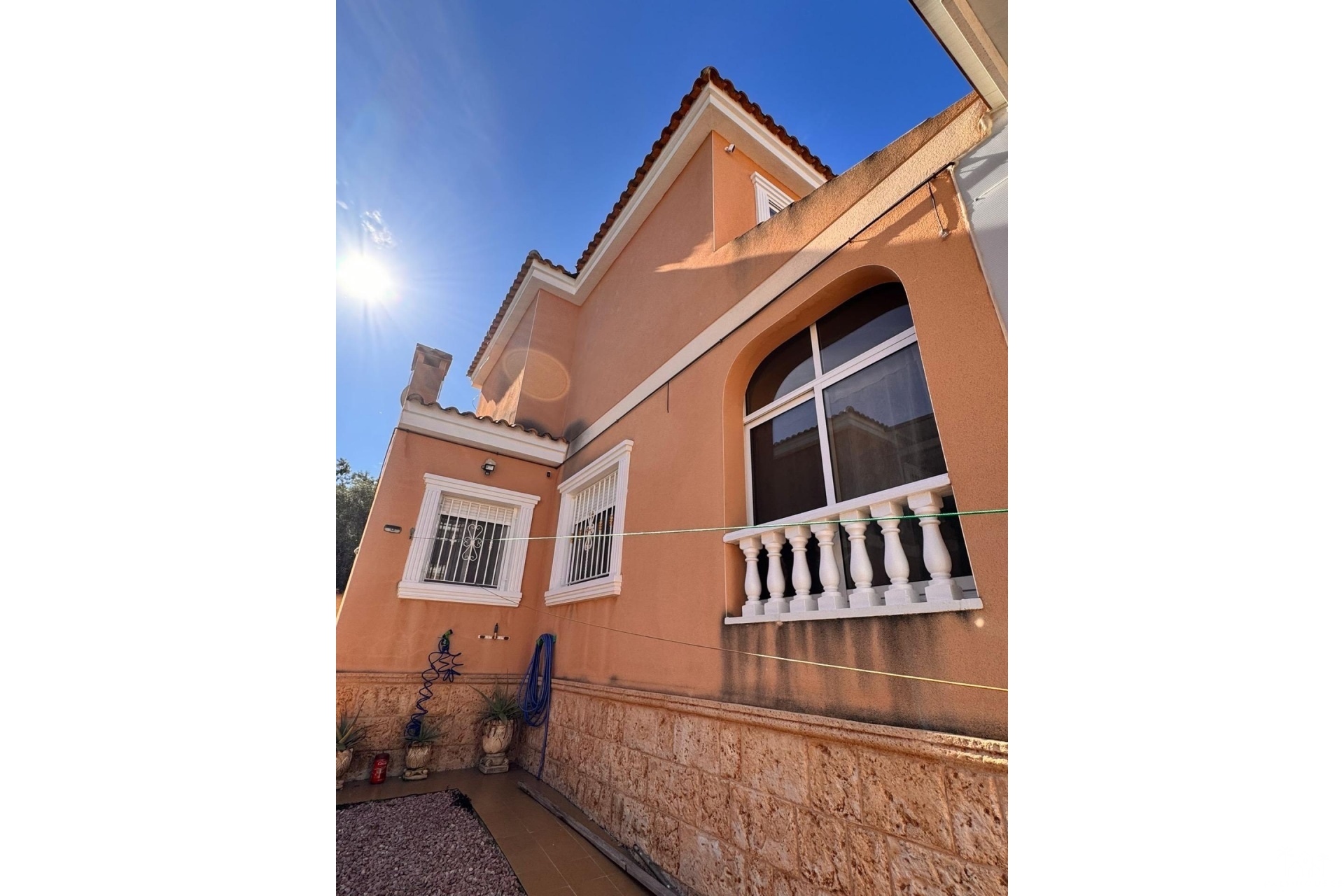 Resale - Villa - Alicante - Cox