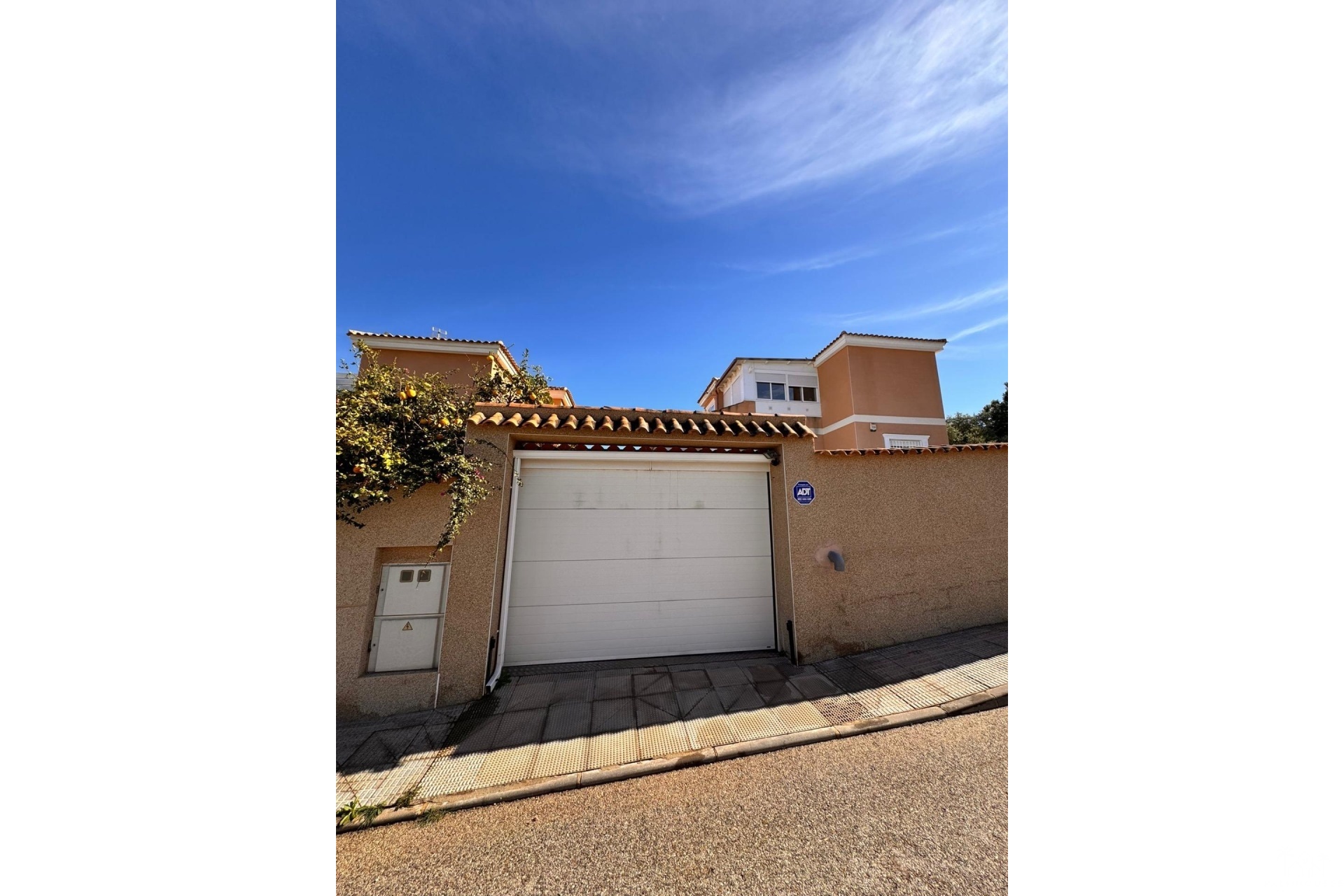 Resale - Villa - Alicante - Cox