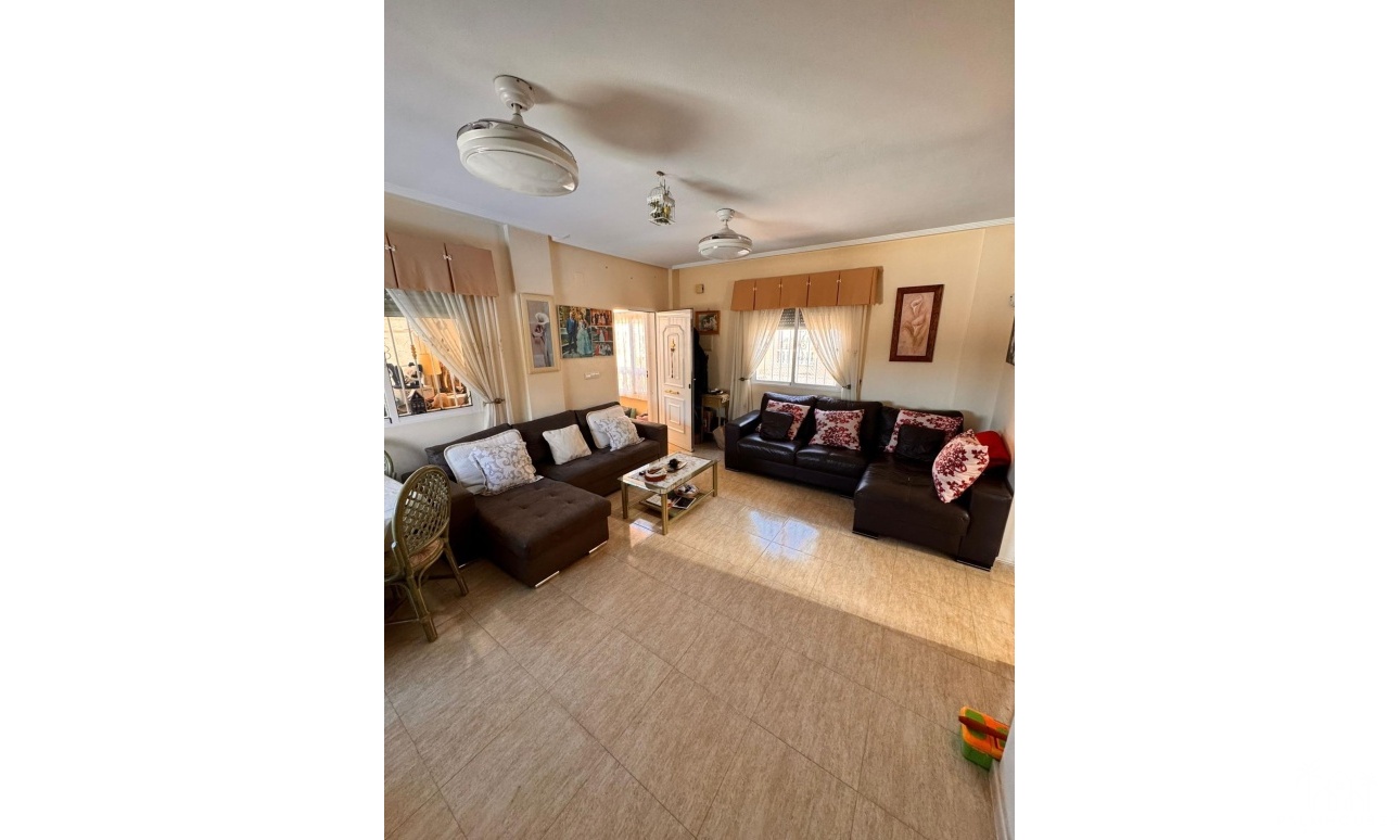 Resale - Villa - Alicante - Cox