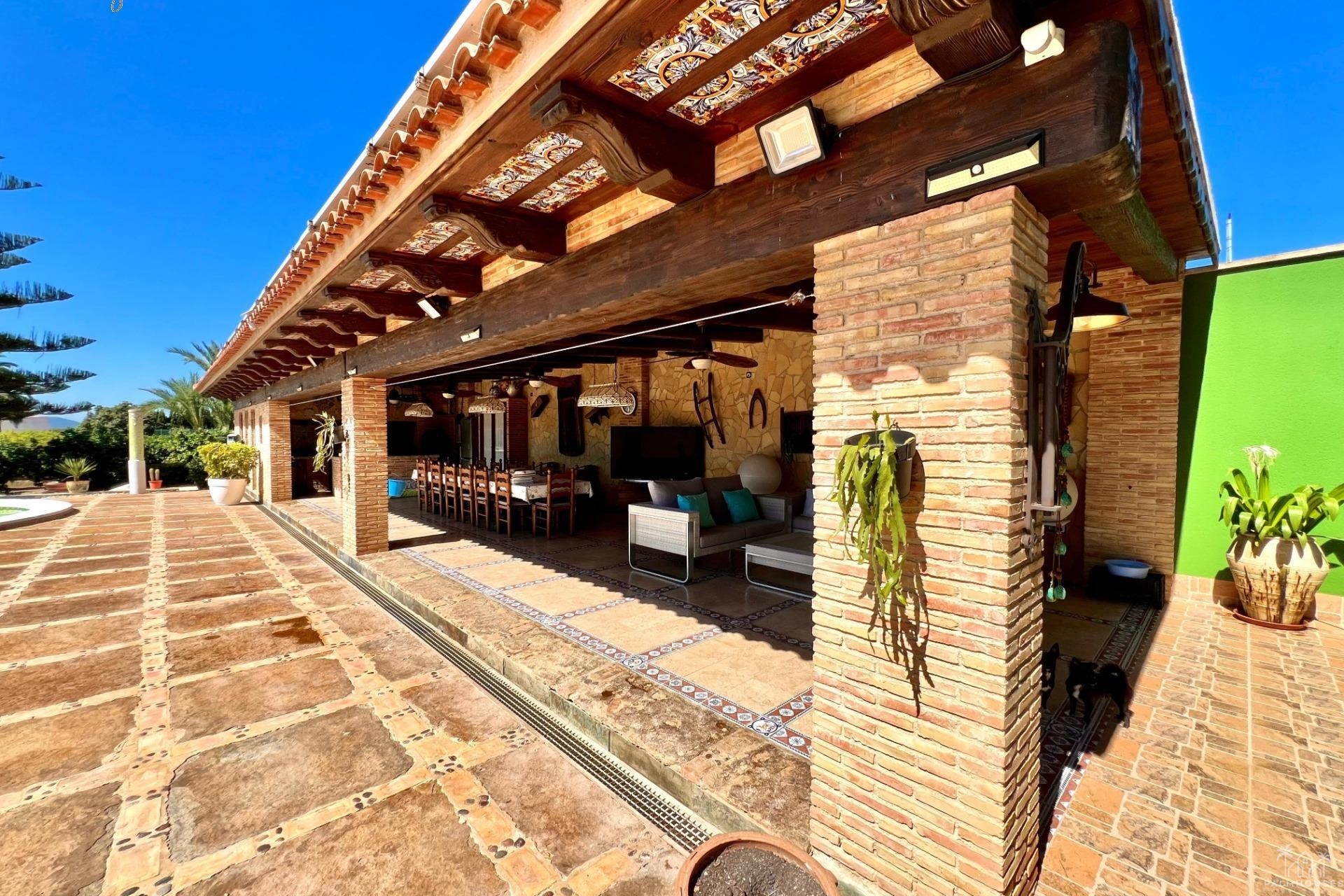 Resale - Villa - Almoradi - Comunidad Valenciana