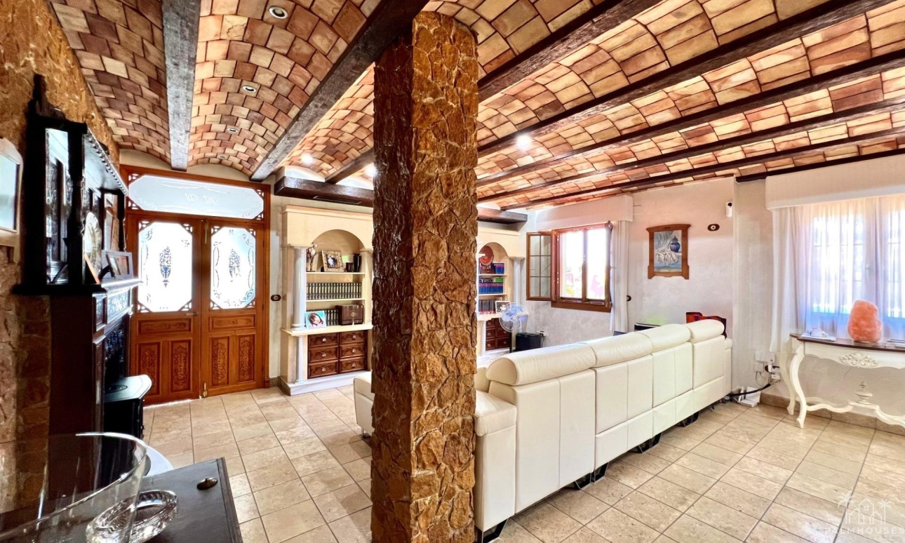 Resale - Villa - Almoradi - Comunidad Valenciana