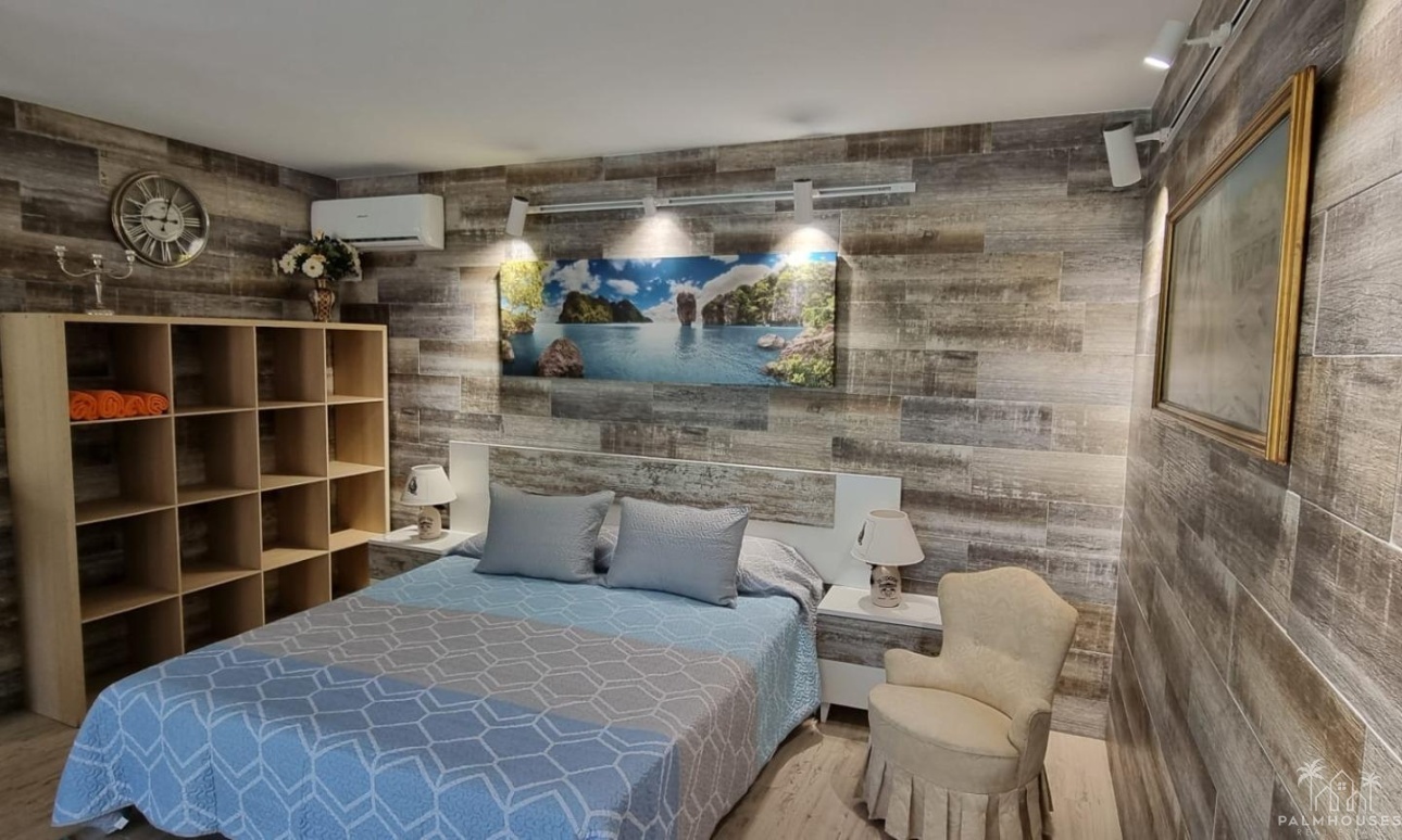 Resale - Villa - Altea