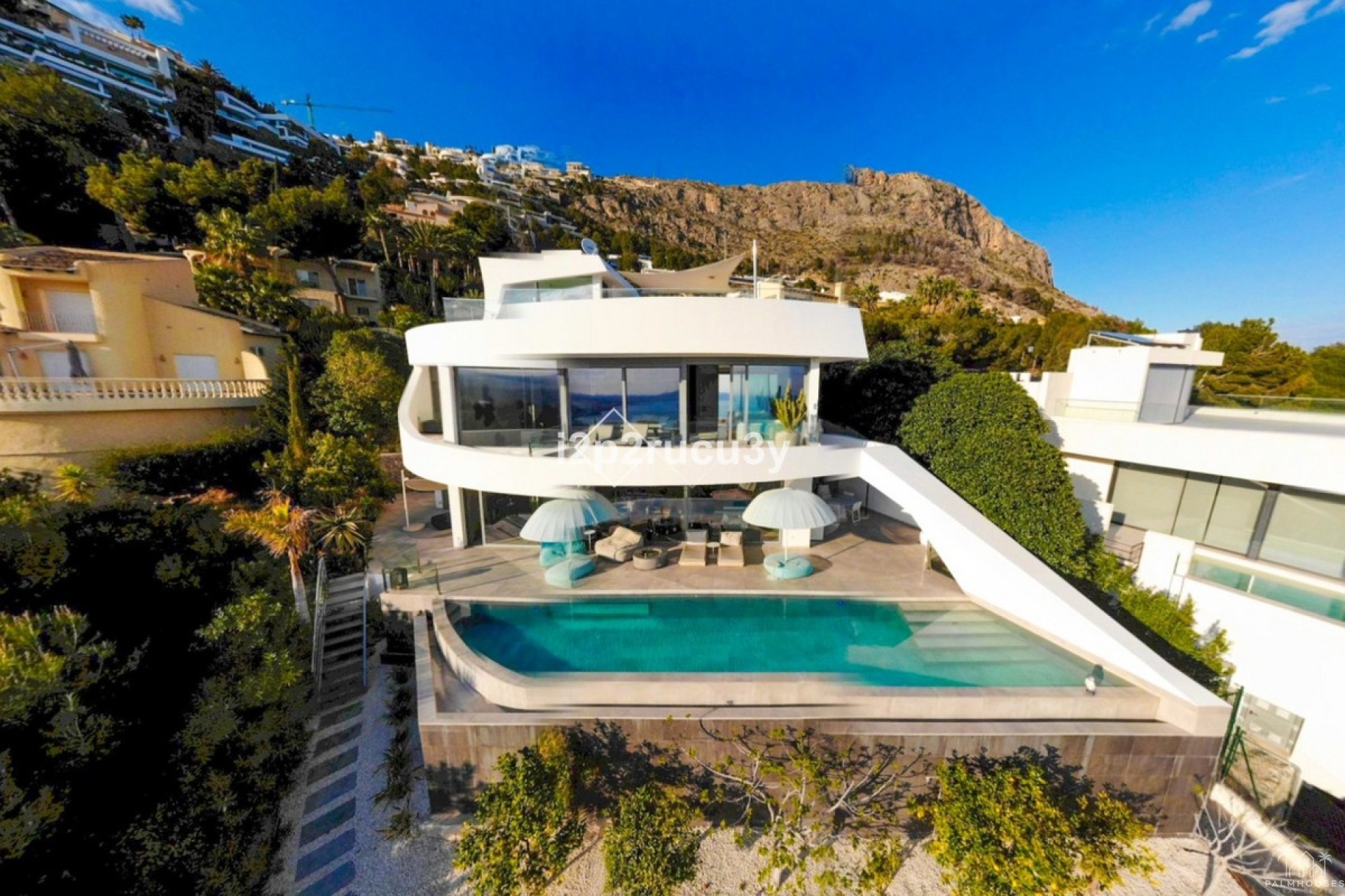 Resale - Villa - Altea
