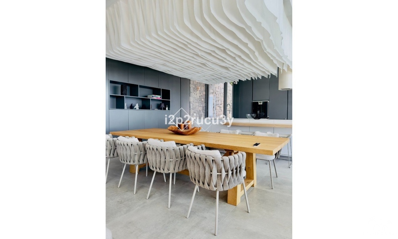Resale - Villa - Altea