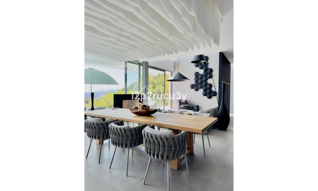 Resale - Villa - Altea