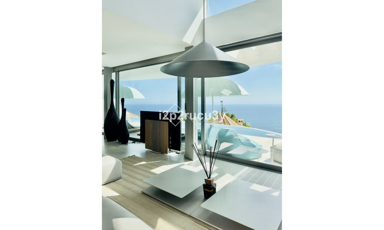 Resale - Villa - Altea
