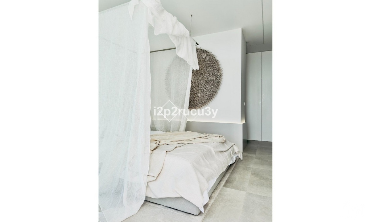 Resale - Villa - Altea