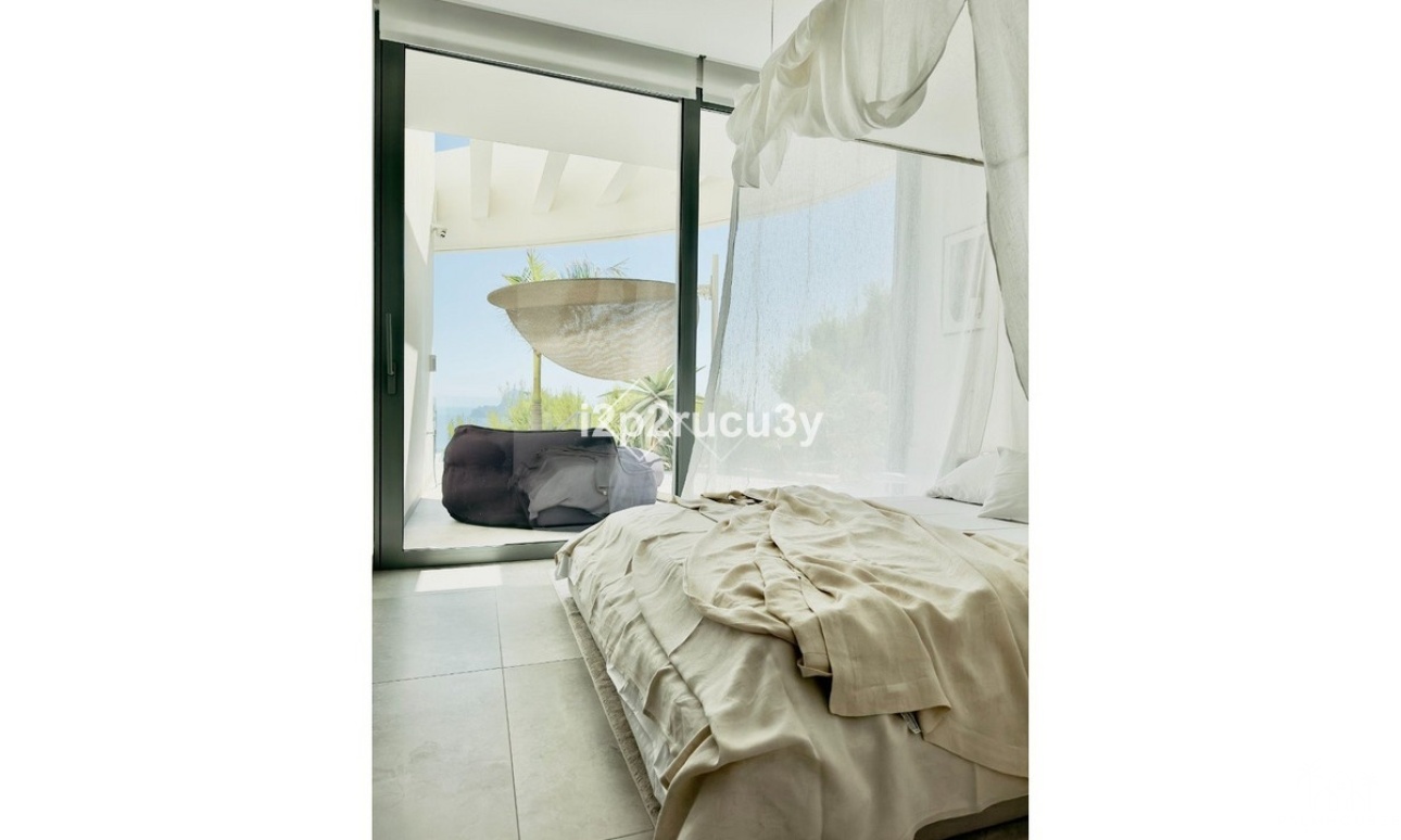 Resale - Villa - Altea
