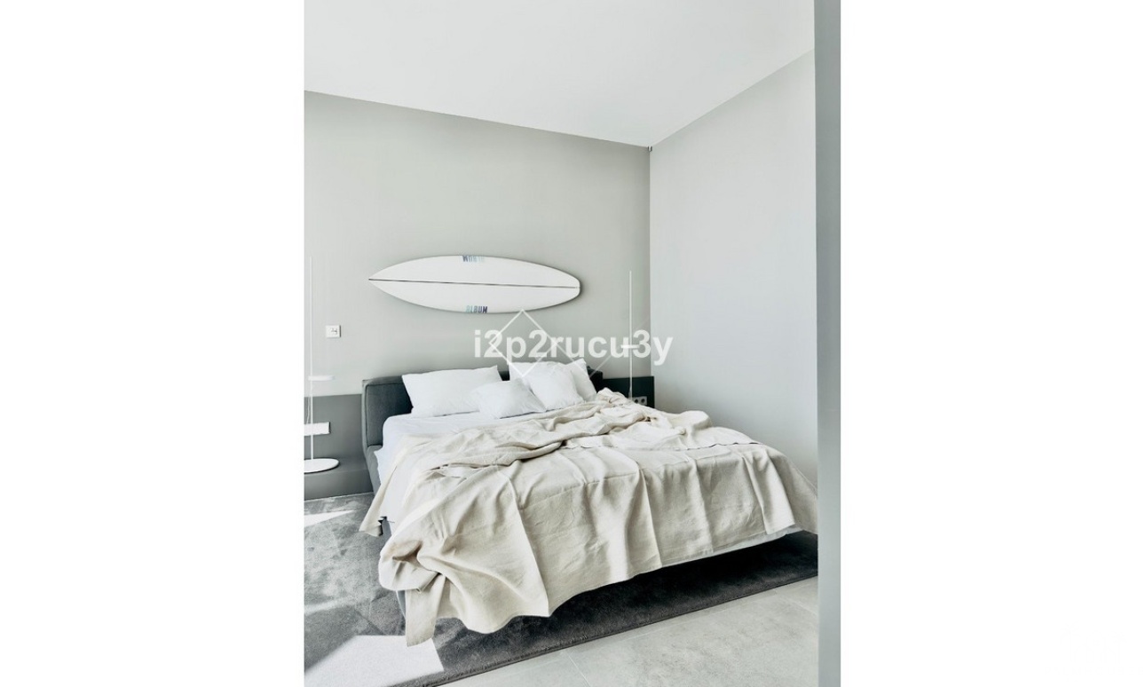 Resale - Villa - Altea