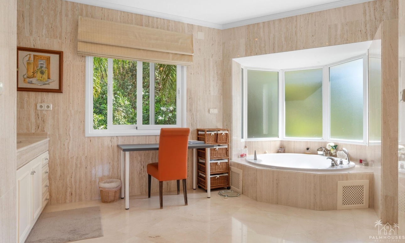 Resale - Villa - Benahavís - Cortés
