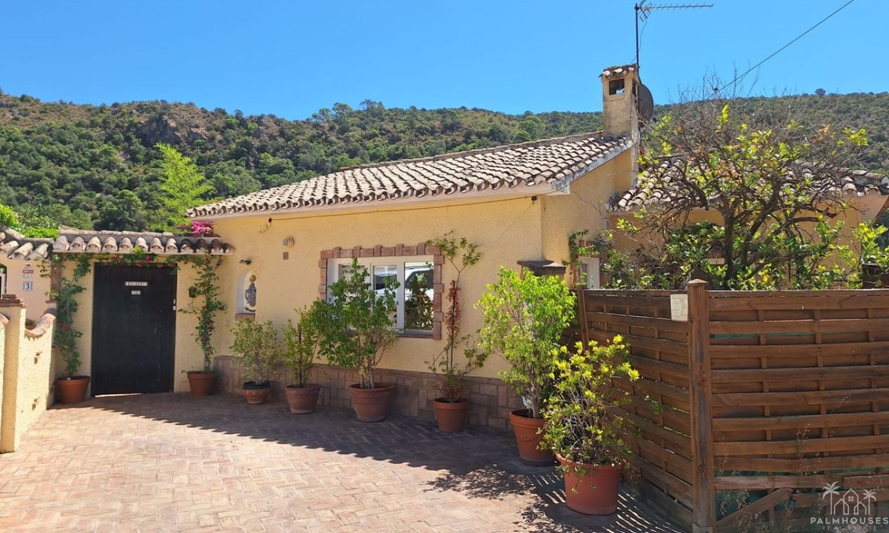 Resale - Villa - Benahavís - Costa del Sol