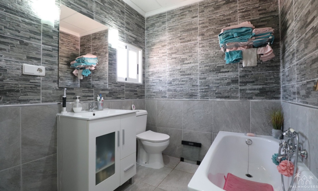 Resale - Villa - Benferri