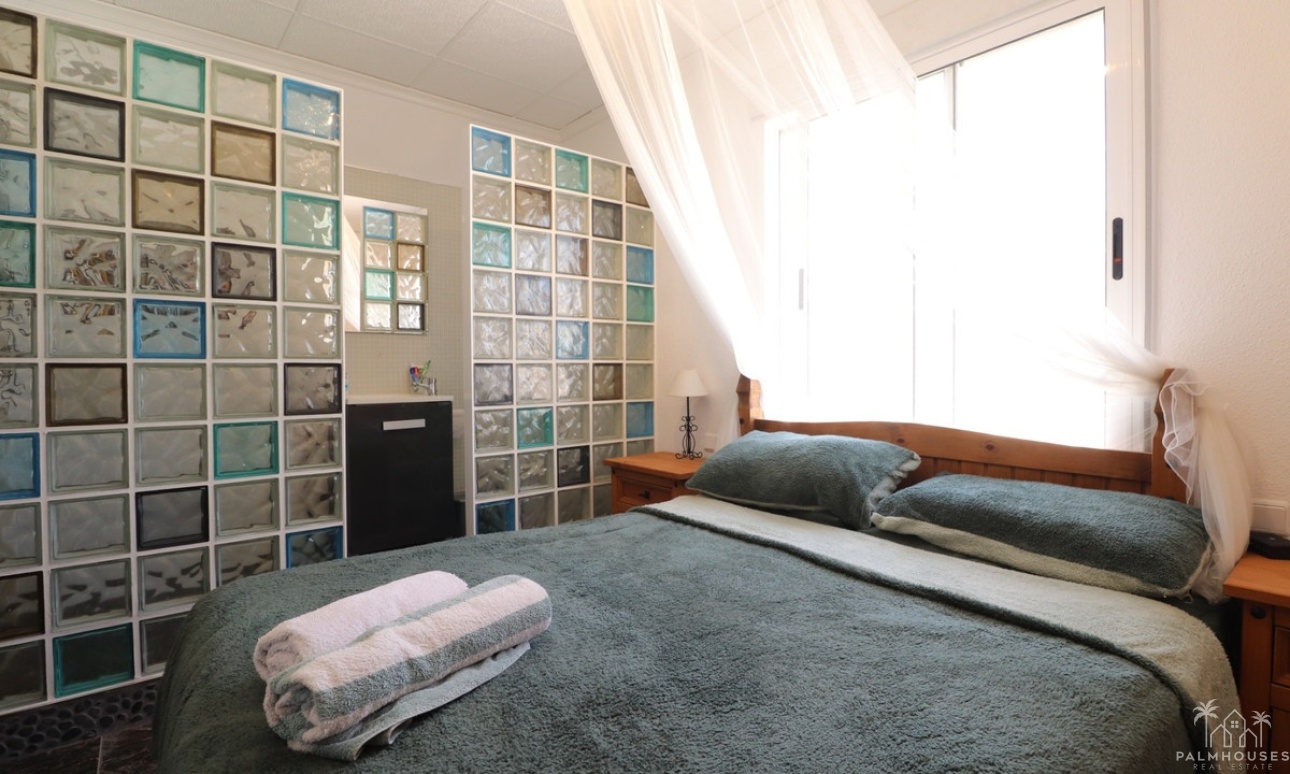 Resale - Villa - Benferri