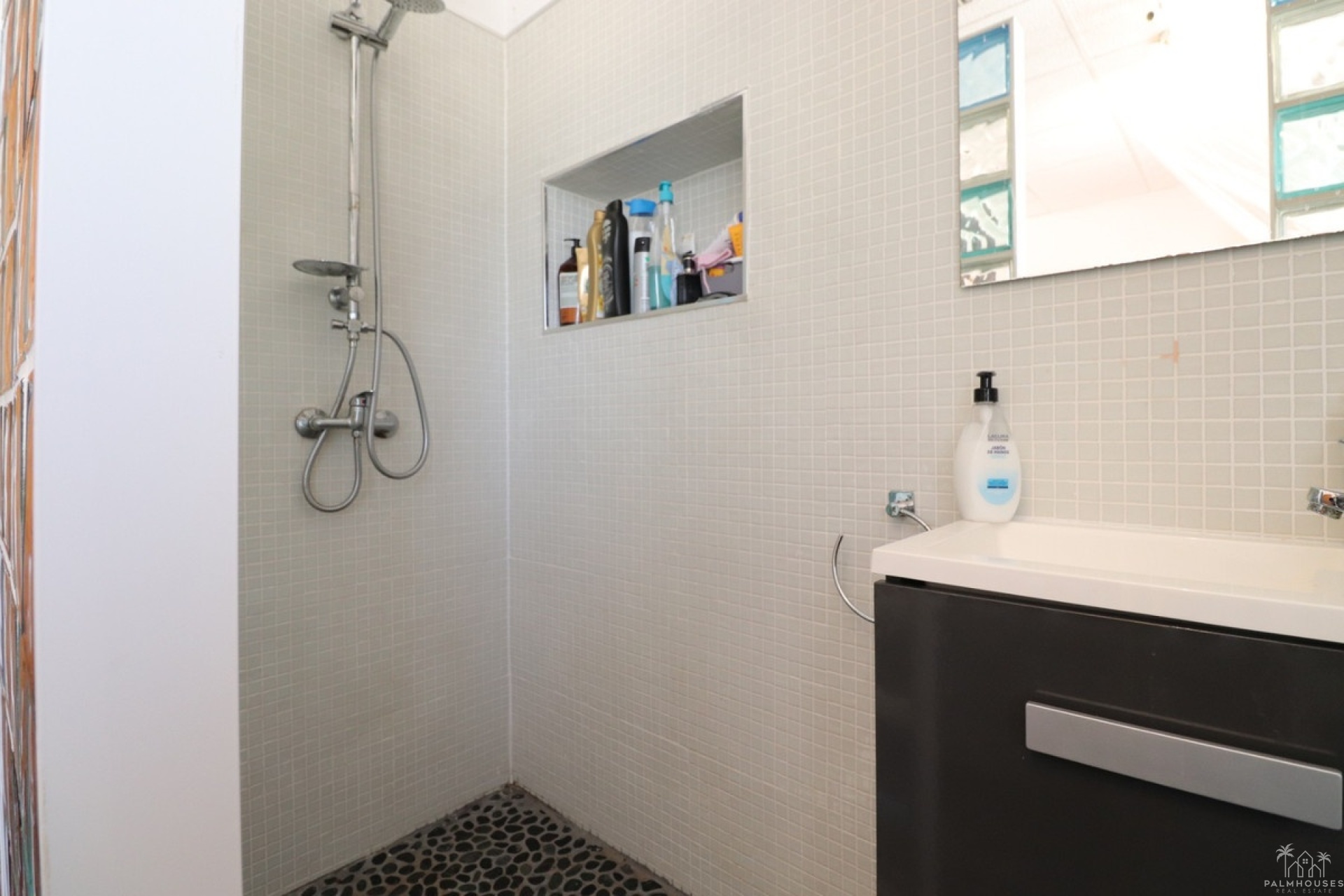 Resale - Villa - Benferri