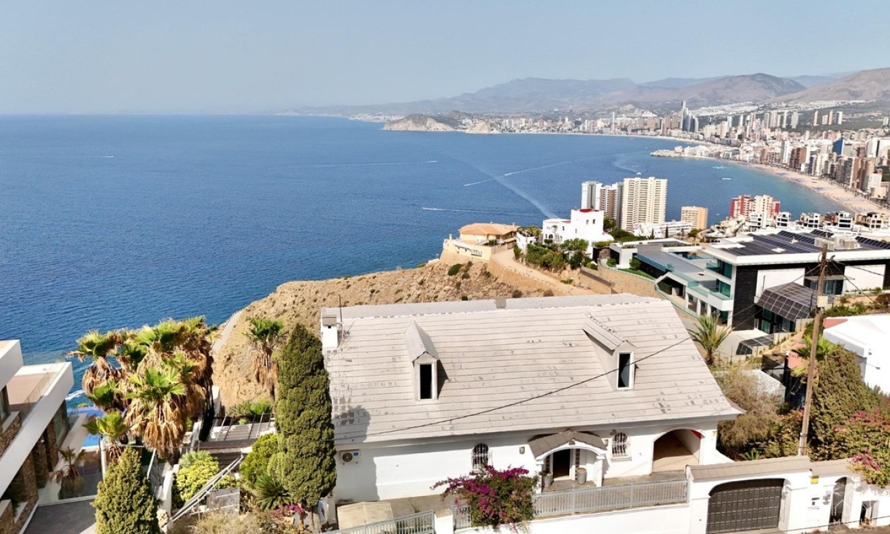 Resale - Villa - Benidorm - Benidorm Centro