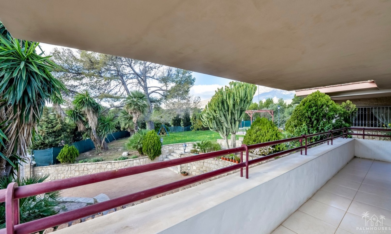 Resale - Villa - Benidorm - Benidorm Centro