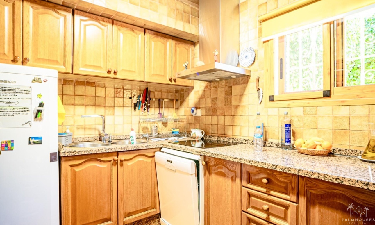 Resale - Villa - Benidorm - Benidorm Centro