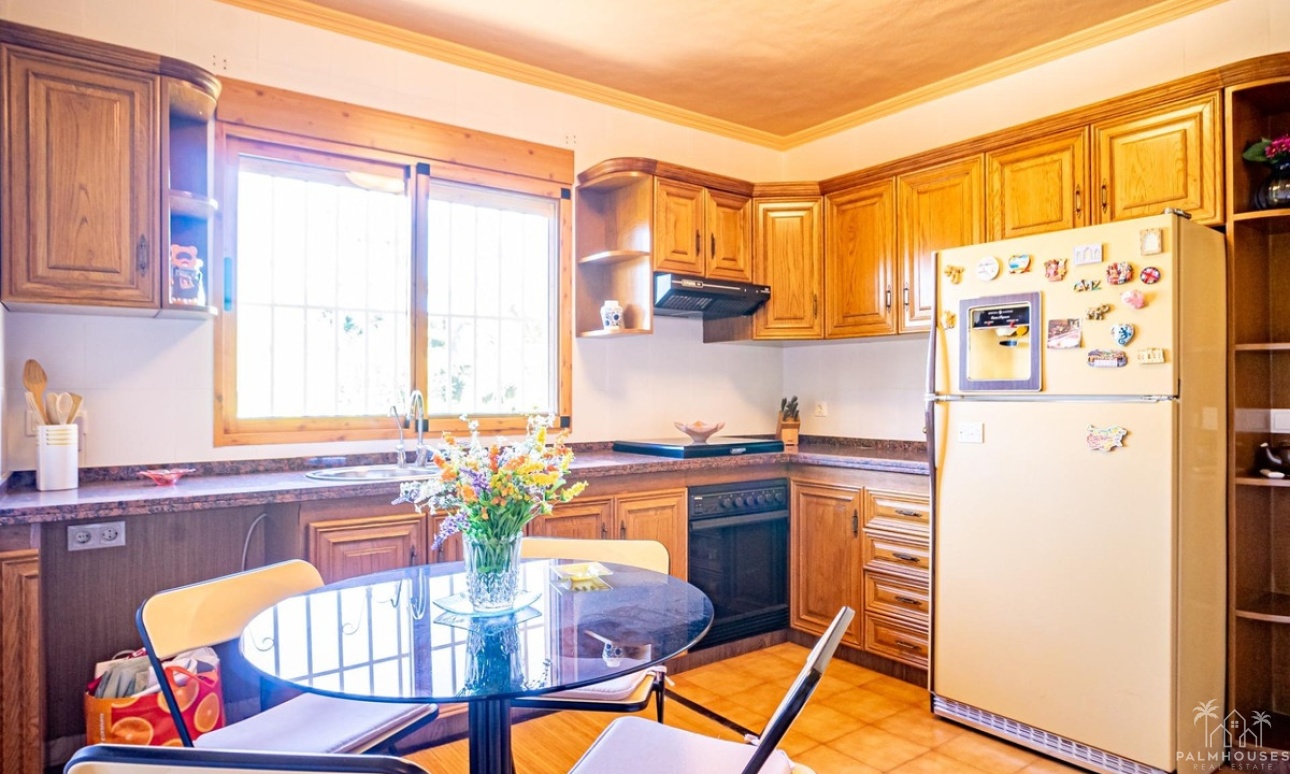 Resale - Villa - Benidorm - Benidorm Centro
