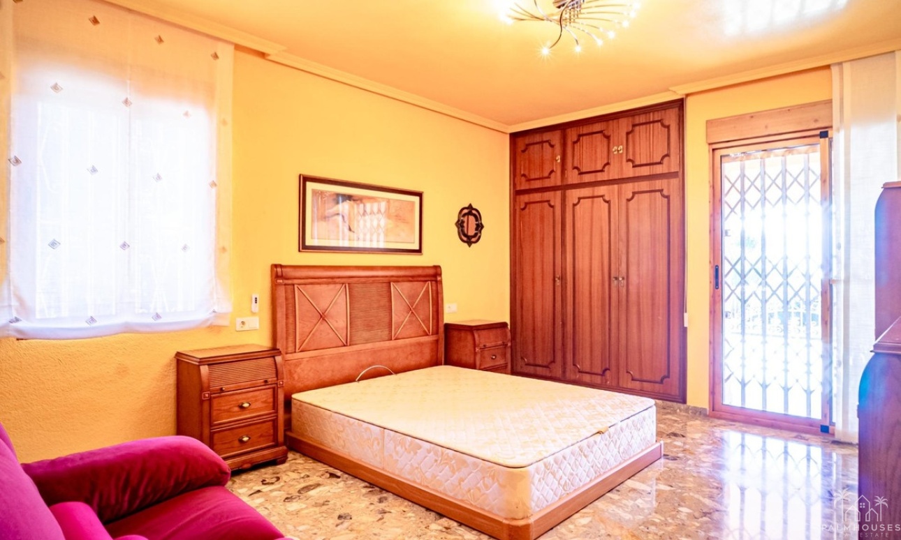 Resale - Villa - Benidorm - Benidorm Centro