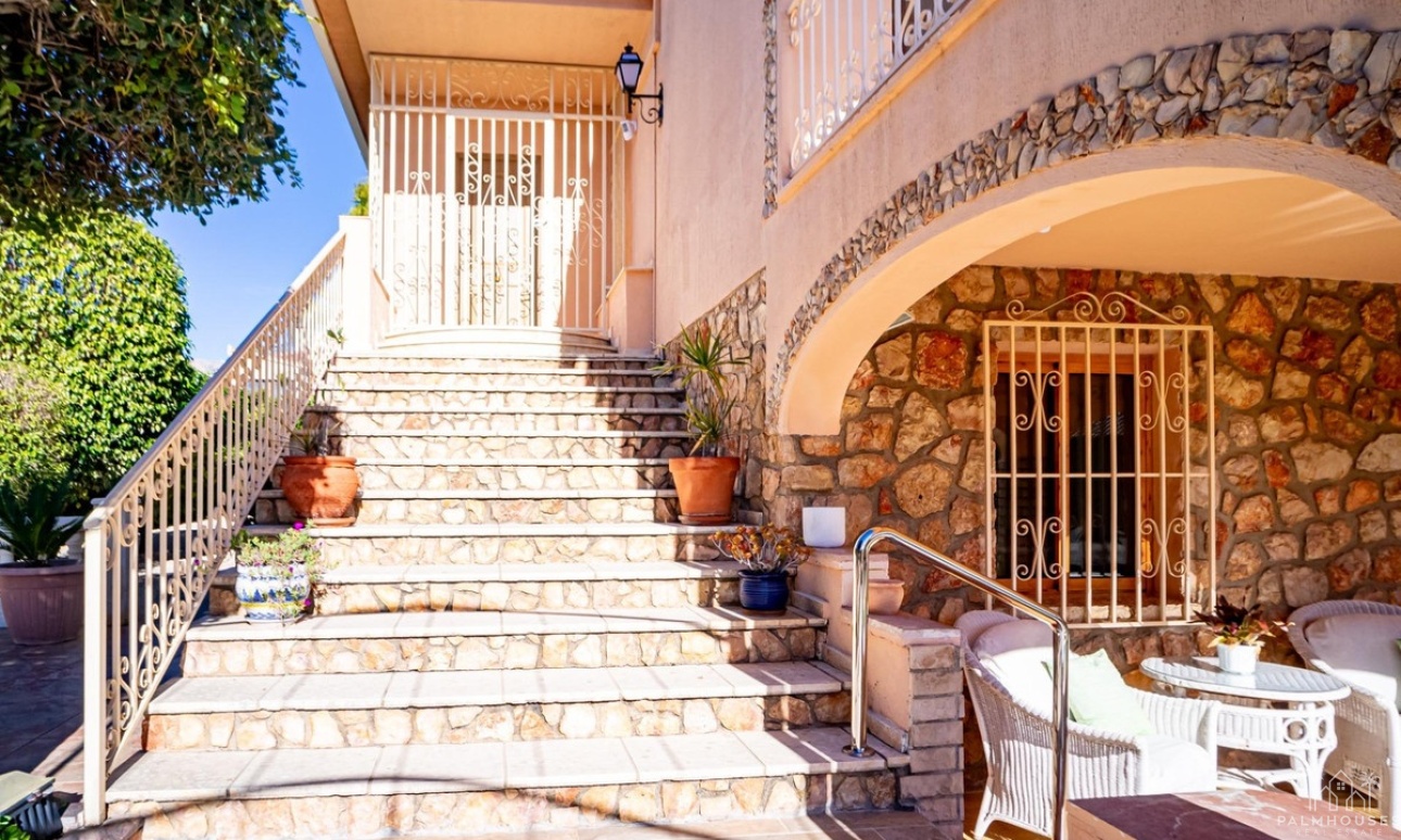 Resale - Villa - Benidorm - Benidorm Centro