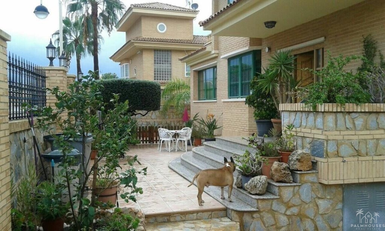 Resale - Villa - Benidorm - Benidorm Centro